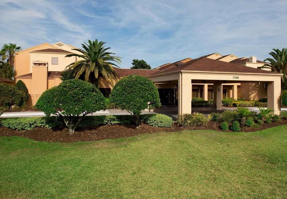 Courtyard By Marriott Orlando Airport Hotel Exterior photo